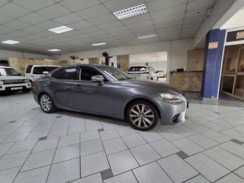 2016 Lexus IS 200t EX