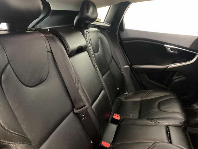 2016 Volvo V40 T3 Momentum
