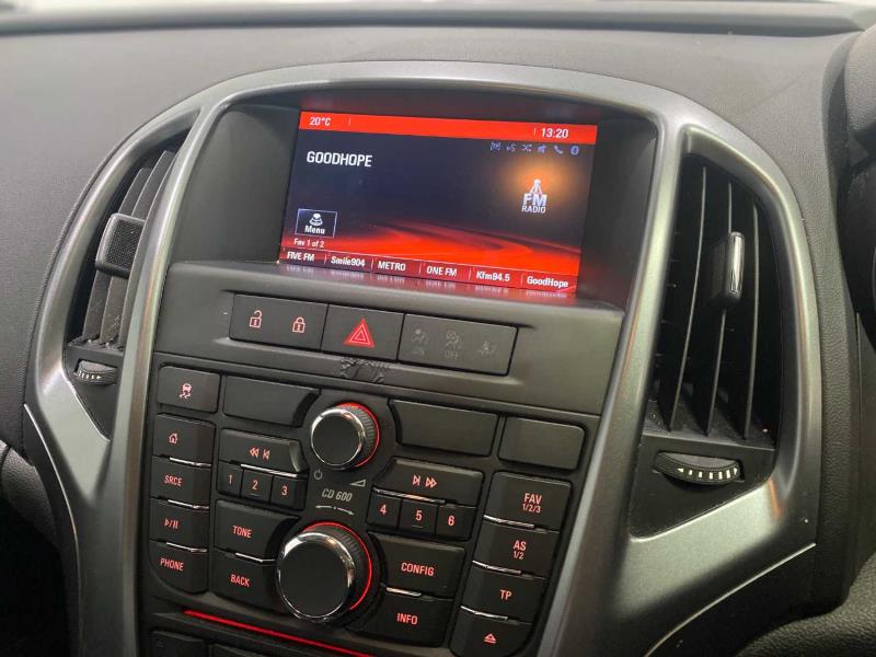 2015 Opel Astra
Hatch 1.4 Turbo Enjoy