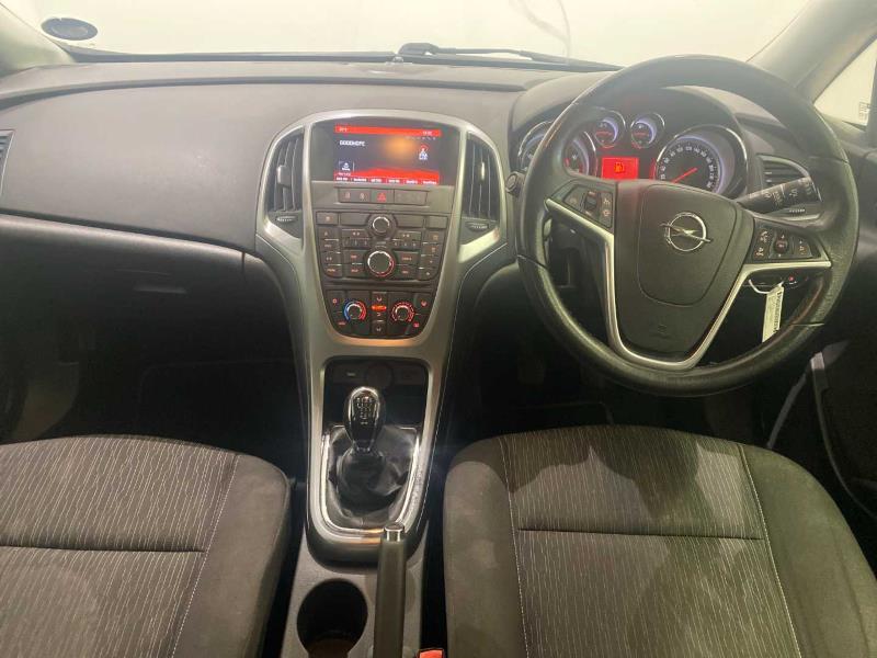 2015 Opel Astra
Hatch 1.4 Turbo Enjoy
