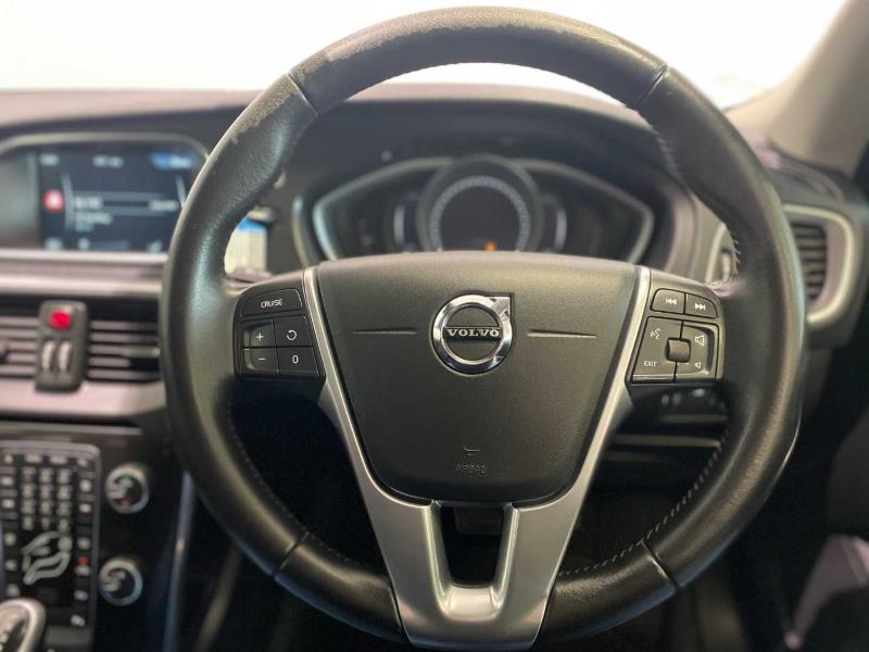 2016 Volvo V40 T3 Momentum