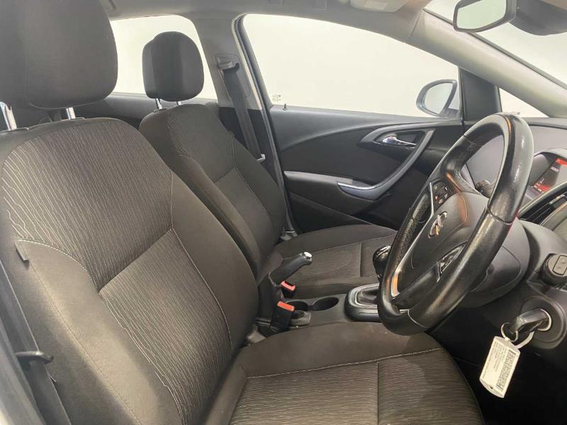2015 Opel Astra
Hatch 1.4 Turbo Enjoy